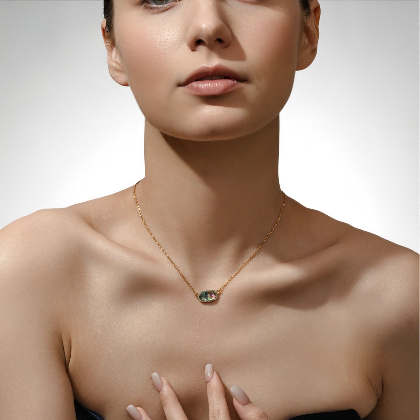 SEADAY Dainty Women's Necklace, Pendant Necklace for Women Everyday Wear, Trendy Jewelry Christmas and Birthday Gifts, Plated Gold Necklace with Pendant, Tarnish-resistant & Adjustable Length Chain