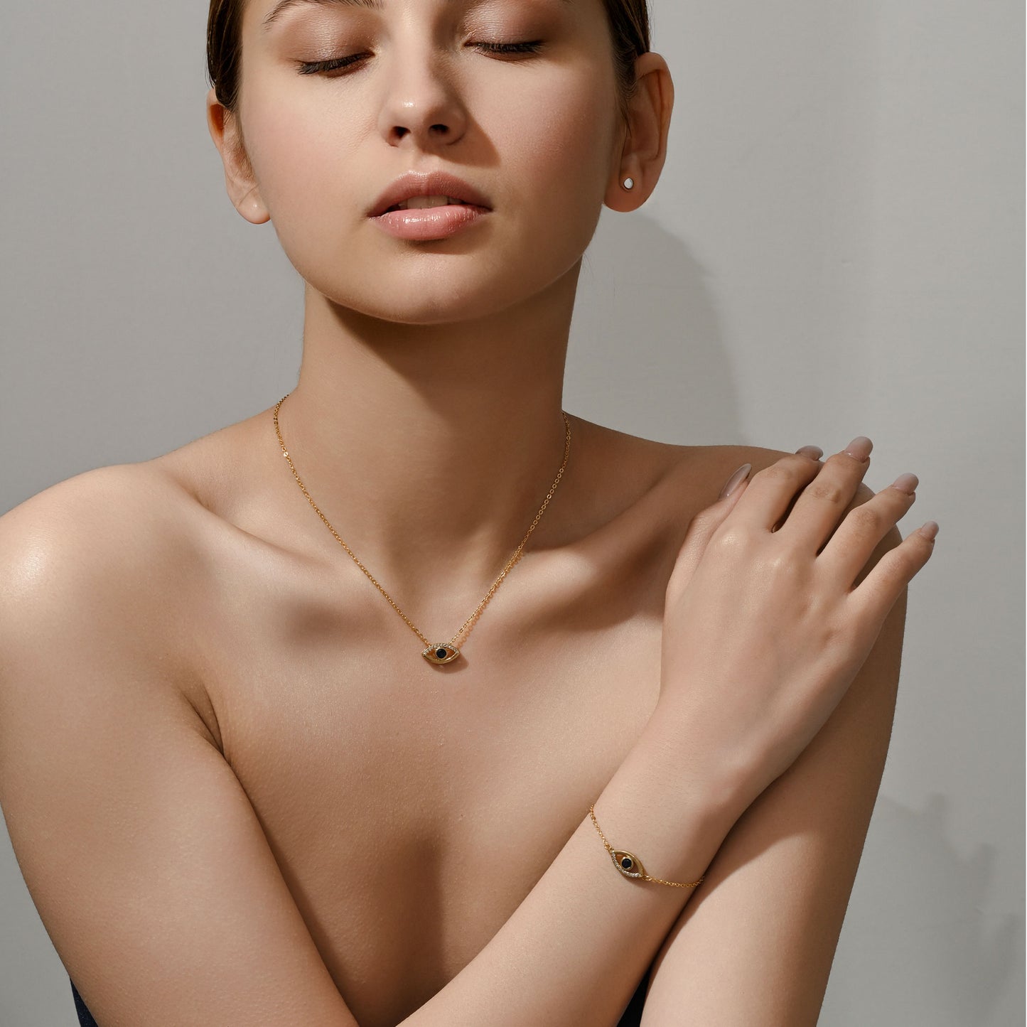 SEADAY Dainty Women's Necklace & Bracelet Set, Pendant Necklace and Charm Bracelet, Trendy Jewelry Birthday Gifts, Plated Gold Necklace and Bracelet Jewelry Sets, Tarnish-resistant, Adjustable Length